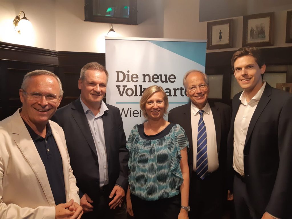 Runder Tisch zu Gewalt an Schulen